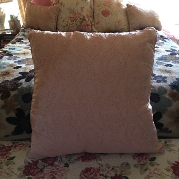 Threshold Quilted Sham Pillow Sham Pillowcase Sz Standard Peach Coral